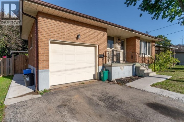 Photo 3 at 39 Evelyn Street, Brantford Photo 3 at 39 Evelyn Street, Brantford