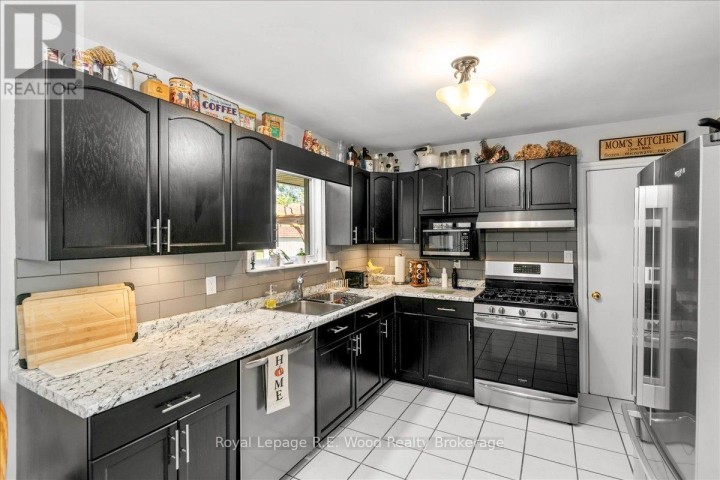 Photo 19 at 49 Dereham Drive, Tillsonburg Photo 19 at 49 Dereham Drive, Tillsonburg