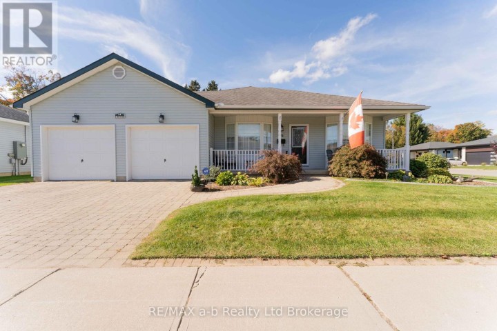 Photo 1 at 23 Armstrong Drive, Tillsonburg Photo 1 at 23 Armstrong Drive, Tillsonburg