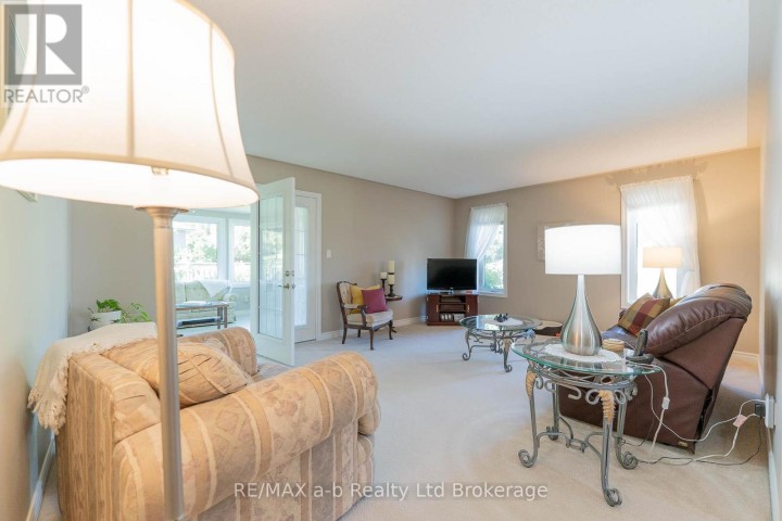 Photo 13 at 23 Armstrong Drive, Tillsonburg Photo 13 at 23 Armstrong Drive, Tillsonburg