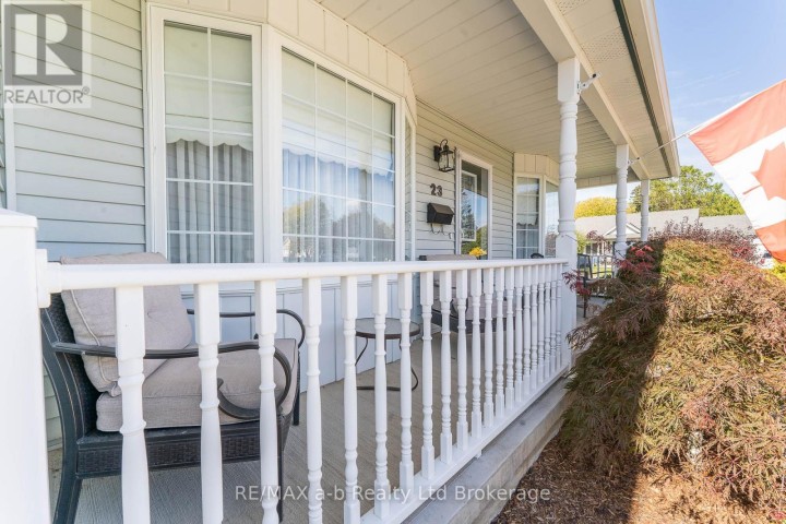 Photo 3 at 23 Armstrong Drive, Tillsonburg Photo 3 at 23 Armstrong Drive, Tillsonburg
