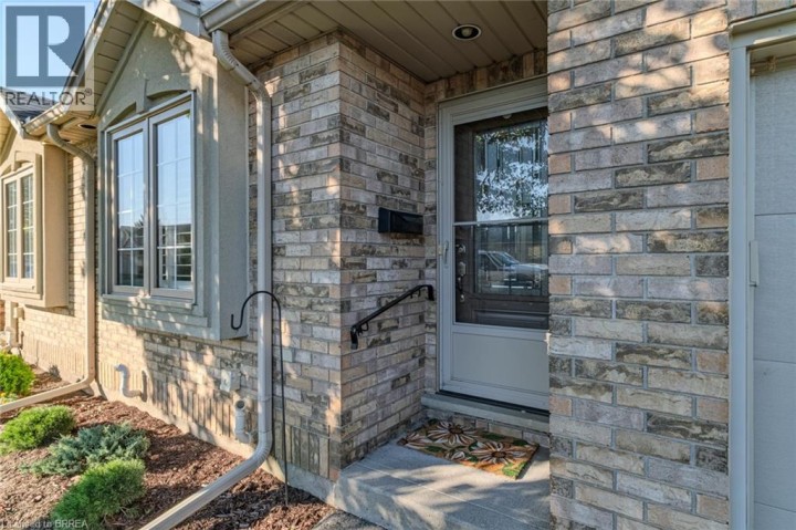 Photo 4 at 110 SOMERSET Road 9, Brantford Photo 4 at 110 SOMERSET Road 9, Brantford