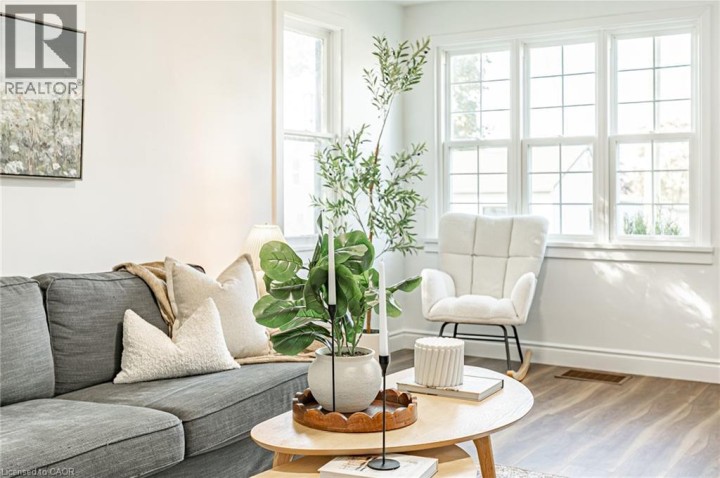 Photo 8 at 27 Centre Street, Woodstock Photo 8 at 27 Centre Street, Woodstock