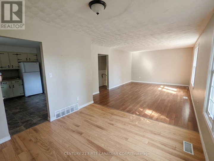 Photo 6 at 6 Spartan Drive, Brantford Photo 6 at 6 Spartan Drive, Brantford