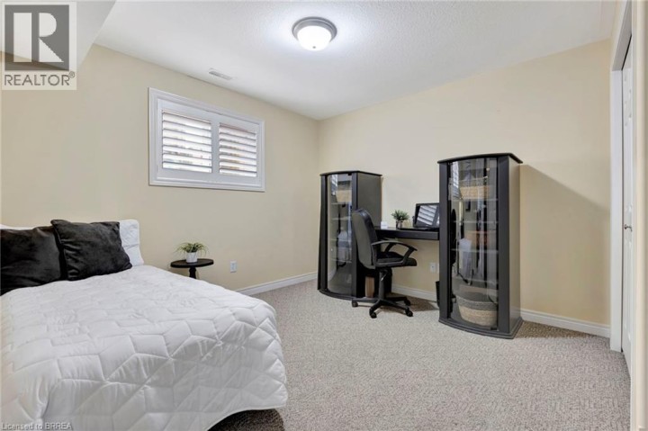 Photo 16 at 10 Stratford Terrace, Brantford Photo 16 at 10 Stratford Terrace, Brantford