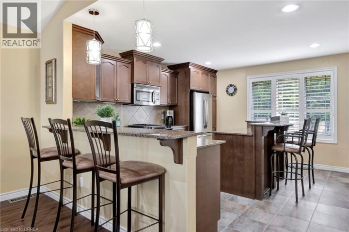 Photo 6 at 10 Stratford Terrace, Brantford Photo 6 at 10 Stratford Terrace, Brantford