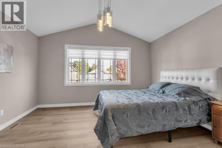 Photo 10 at 424 Alan Crescent, Woodstock Photo 10 at 424 Alan Crescent, Woodstock