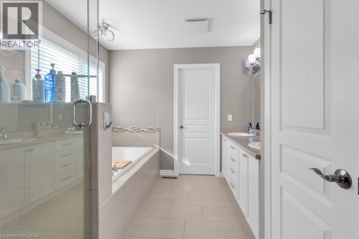 Photo 14 at 424 Alan Crescent, Woodstock Photo 14 at 424 Alan Crescent, Woodstock