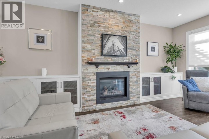 Photo 2 at 424 Alan Crescent, Woodstock Photo 2 at 424 Alan Crescent, Woodstock