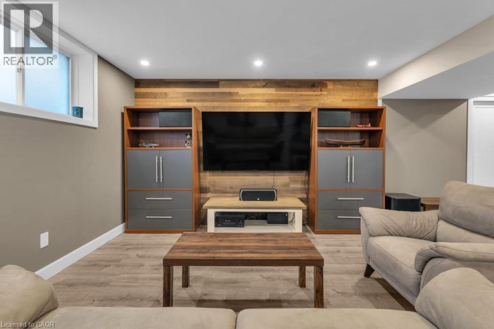 Photo 23 at 424 Alan Crescent, Woodstock Photo 23 at 424 Alan Crescent, Woodstock