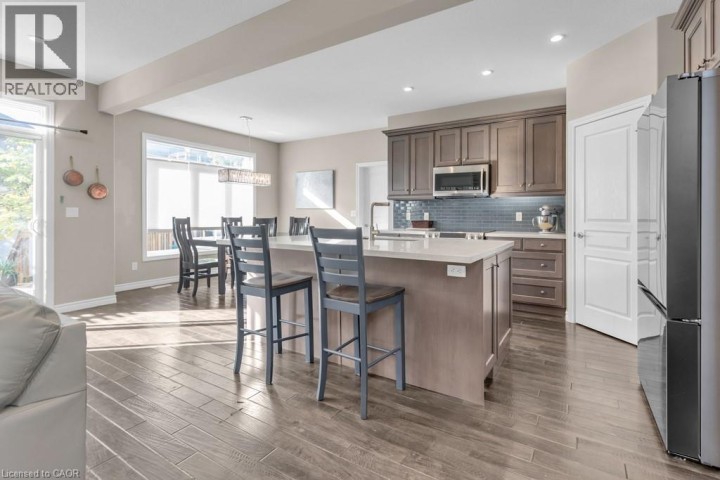 Photo 5 at 424 Alan Crescent, Woodstock Photo 5 at 424 Alan Crescent, Woodstock