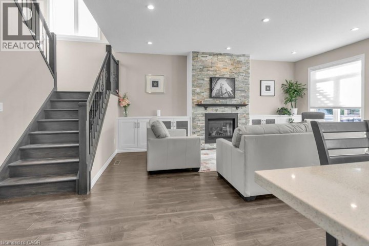 Photo 9 at 424 Alan Crescent, Woodstock Photo 9 at 424 Alan Crescent, Woodstock