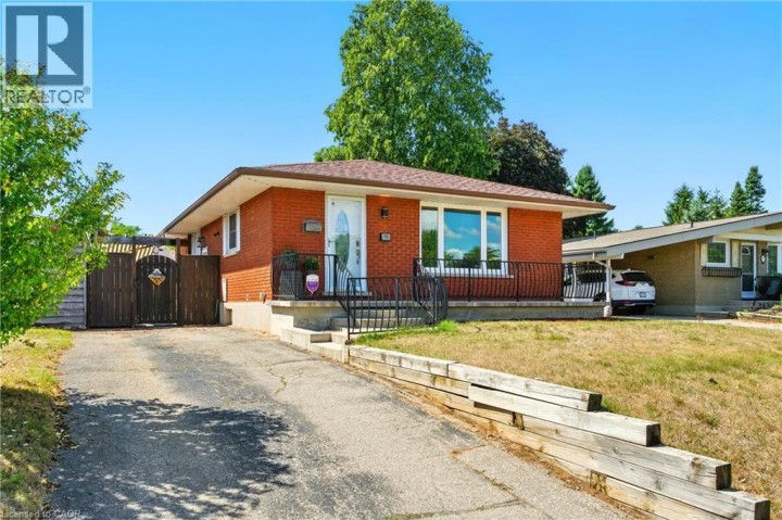 Photo 2 at 15 Kent Road, Brantford Photo 2 at 15 Kent Road, Brantford
