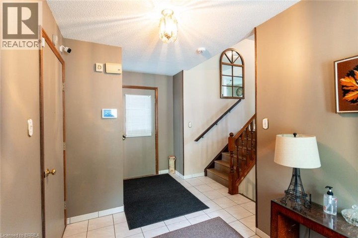 Photo 7 at 76 Enfield Crescent, Brantford Photo 7 at 76 Enfield Crescent, Brantford
