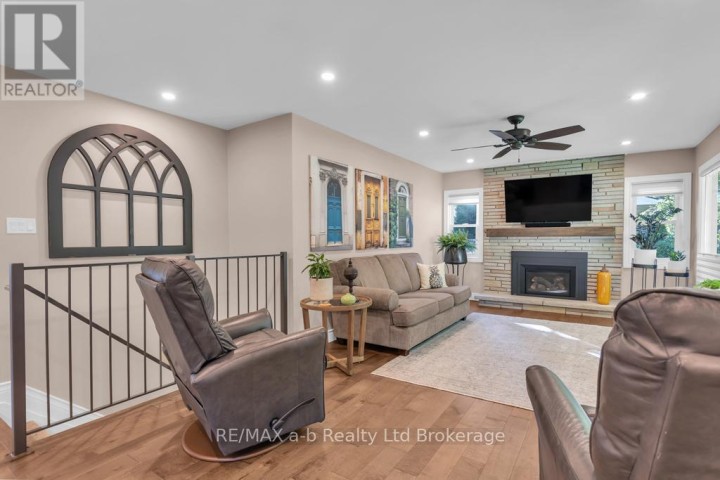 Photo 11 at 16 Charlotte Avenue, Tillsonburg Photo 11 at 16 Charlotte Avenue, Tillsonburg