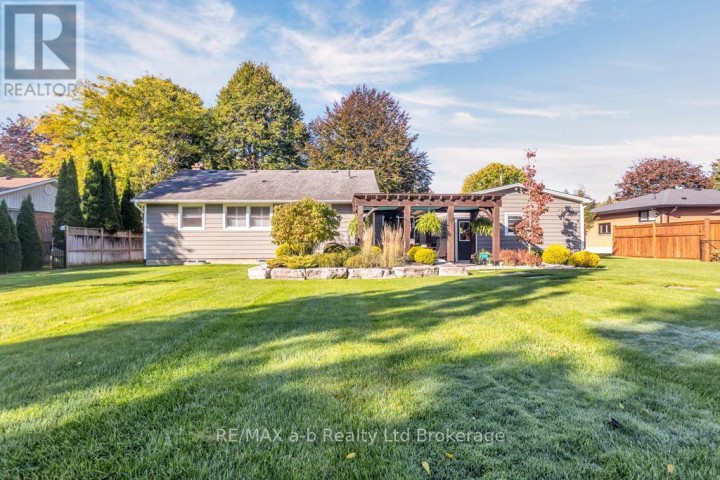 Photo 32 at 16 Charlotte Avenue, Tillsonburg Photo 32 at 16 Charlotte Avenue, Tillsonburg