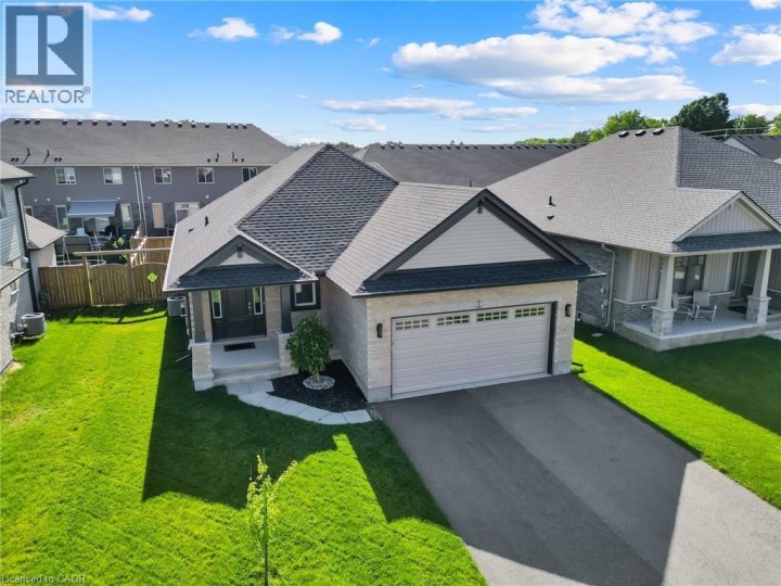 Photo 1 at 7 Curren Crescent, Tillsonburg Photo 1 at 7 Curren Crescent, Tillsonburg