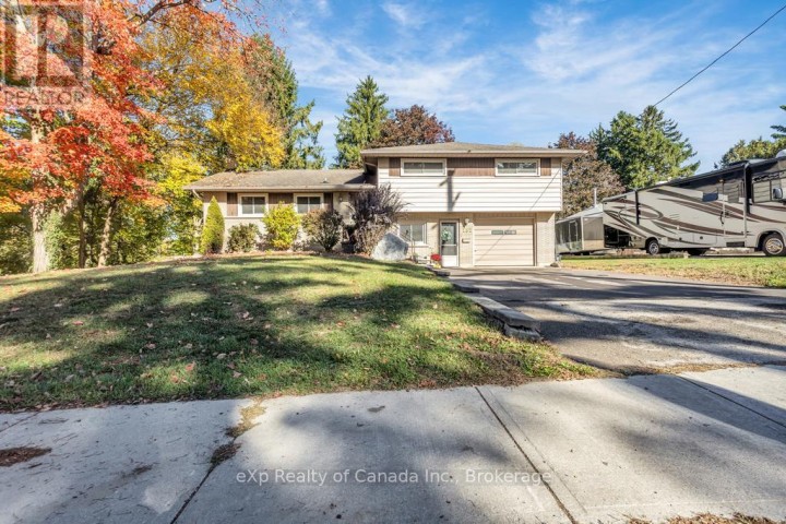 Photo 2 at 132 North Street E, Tillsonburg Photo 2 at 132 North Street E, Tillsonburg