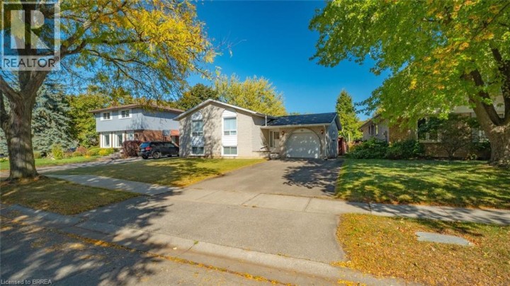 Photo 4 at 30 Stodola Drive, Brantford Photo 4 at 30 Stodola Drive, Brantford