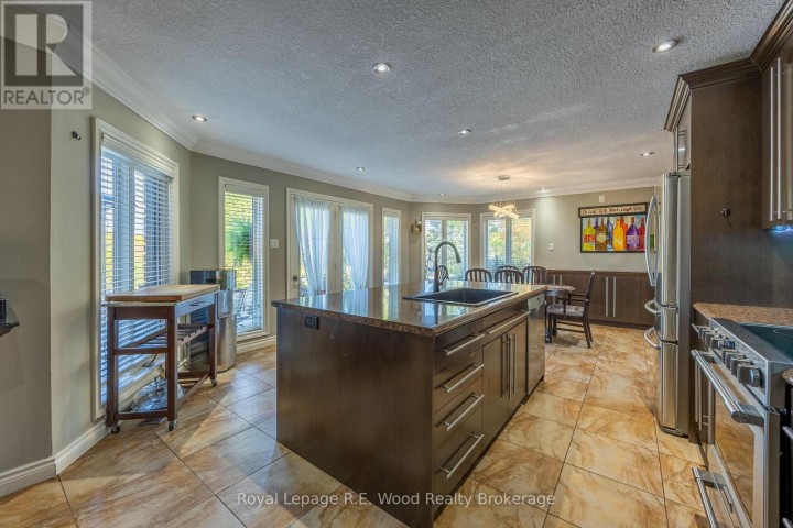 Photo 11 at 21 Thomas Avenue, Tillsonburg Photo 11 at 21 Thomas Avenue, Tillsonburg