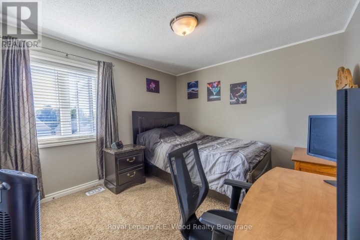 Photo 21 at 21 Thomas Avenue, Tillsonburg Photo 21 at 21 Thomas Avenue, Tillsonburg