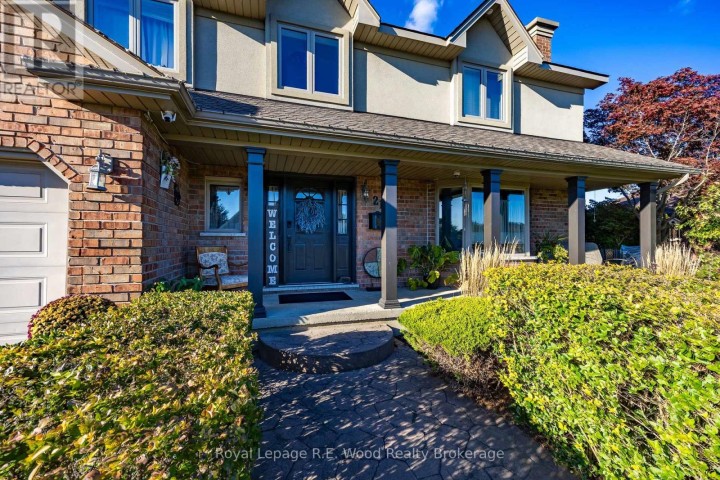 Photo 3 at 21 Thomas Avenue, Tillsonburg Photo 3 at 21 Thomas Avenue, Tillsonburg