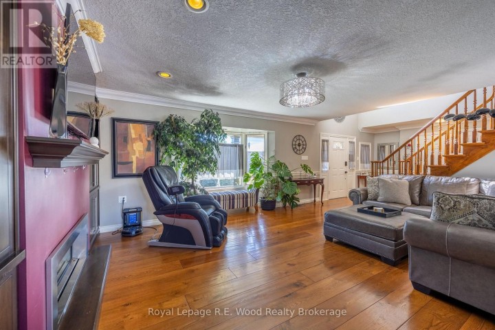 Photo 7 at 21 Thomas Avenue, Tillsonburg Photo 7 at 21 Thomas Avenue, Tillsonburg