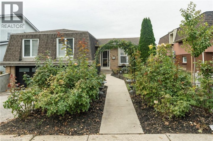 Photo 3 at 5 Beechwood Avenue, Brantford Photo 3 at 5 Beechwood Avenue, Brantford