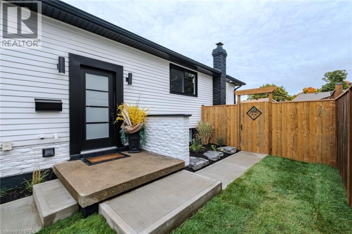 Photo 33 at 10 Uplands Drive, Brantford Photo 33 at 10 Uplands Drive, Brantford