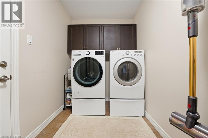 Photo 13 at 15 Yarington Drive, Brantford Photo 13 at 15 Yarington Drive, Brantford