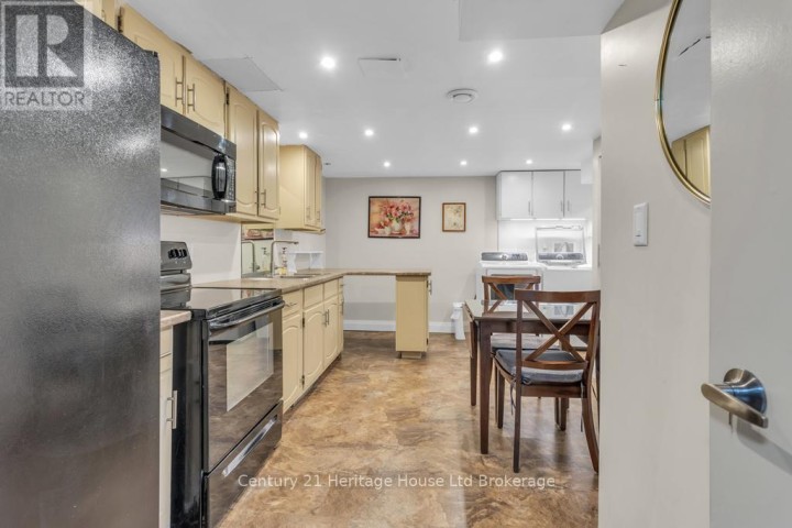 Photo 18 at 12 Camdon Court, Tillsonburg Photo 18 at 12 Camdon Court, Tillsonburg