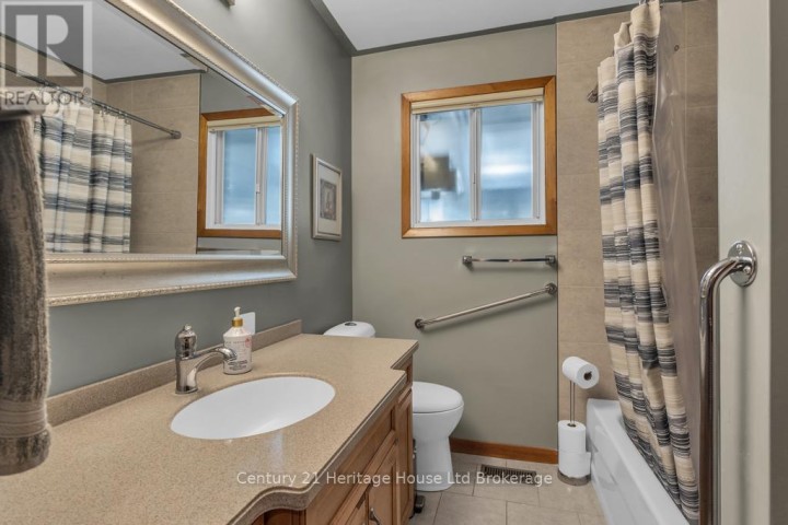 Photo 8 at 12 Camdon Court, Tillsonburg Photo 8 at 12 Camdon Court, Tillsonburg