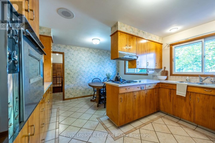 Photo 13 at 8 Highland Drive, Tillsonburg Photo 13 at 8 Highland Drive, Tillsonburg