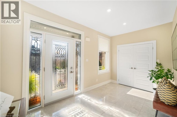 Photo 3 at 6 BECKETT Drive 6, Brantford Photo 3 at 6 BECKETT Drive 6, Brantford