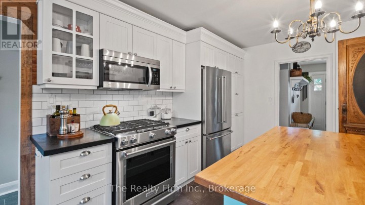 Photo 7 at 34 Springfield Drive, Brantford Photo 7 at 34 Springfield Drive, Brantford