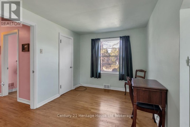 Photo 17 at 10 Parkside Drive, Tillsonburg Photo 17 at 10 Parkside Drive, Tillsonburg