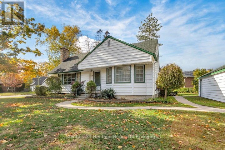 Photo 2 at 10 Parkside Drive, Tillsonburg Photo 2 at 10 Parkside Drive, Tillsonburg