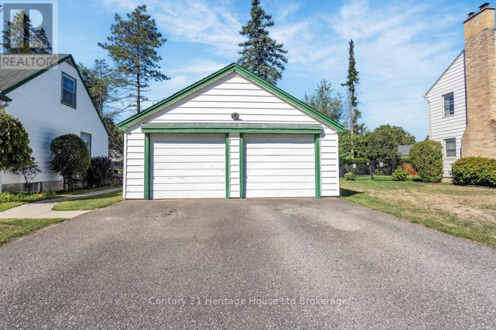 Photo 23 at 10 Parkside Drive, Tillsonburg Photo 23 at 10 Parkside Drive, Tillsonburg