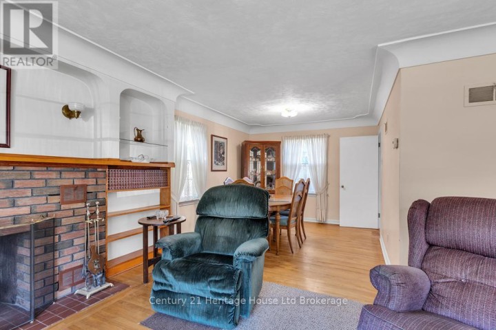 Photo 6 at 10 Parkside Drive, Tillsonburg Photo 6 at 10 Parkside Drive, Tillsonburg