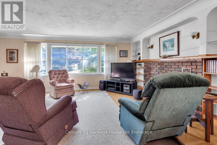 Photo 8 at 10 Parkside Drive, Tillsonburg Photo 8 at 10 Parkside Drive, Tillsonburg