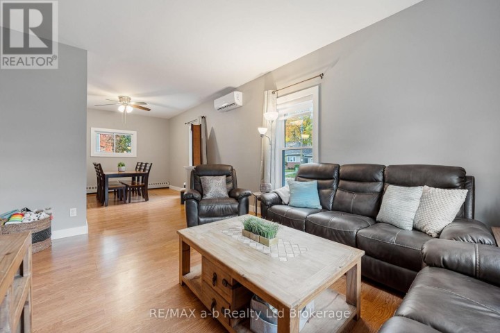 Photo 4 at 31 Concession Street W, Tillsonburg Photo 4 at 31 Concession Street W, Tillsonburg