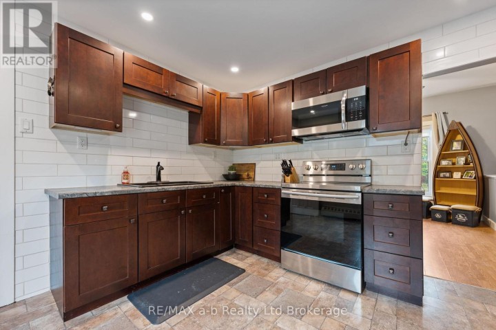 Photo 7 at 31 Concession Street W, Tillsonburg Photo 7 at 31 Concession Street W, Tillsonburg