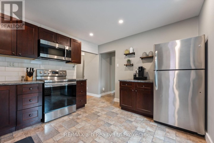 Photo 8 at 31 Concession Street W, Tillsonburg Photo 8 at 31 Concession Street W, Tillsonburg