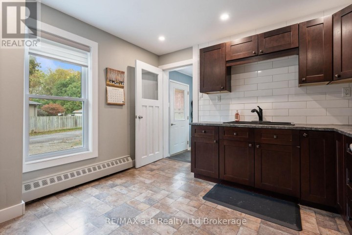 Photo 9 at 31 Concession Street W, Tillsonburg Photo 9 at 31 Concession Street W, Tillsonburg