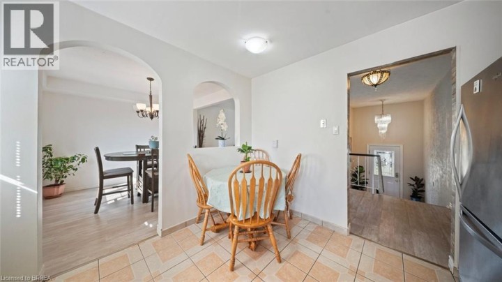Photo 12 at 14 Melbourne Crescent, Brantford Photo 12 at 14 Melbourne Crescent, Brantford