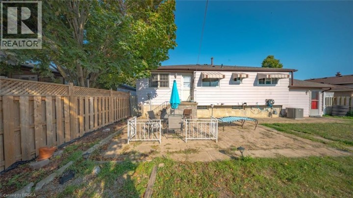 Photo 27 at 14 Melbourne Crescent, Brantford Photo 27 at 14 Melbourne Crescent, Brantford