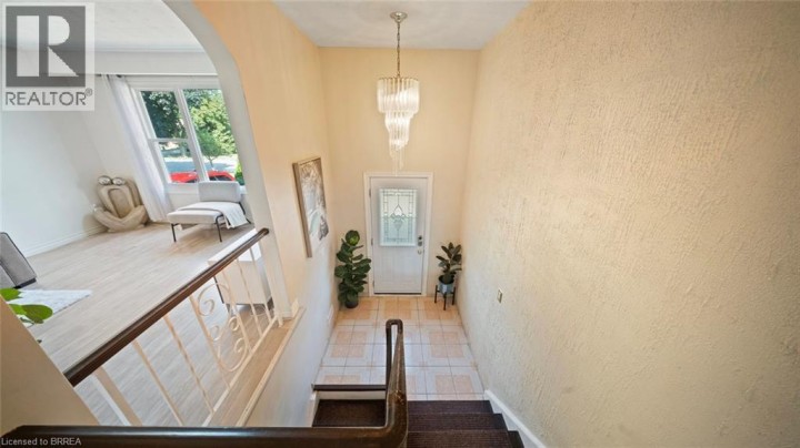 Photo 6 at 14 Melbourne Crescent, Brantford Photo 6 at 14 Melbourne Crescent, Brantford
