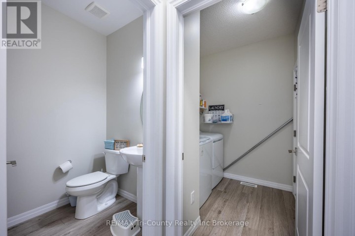 Photo 8 at 19 Sierra Street, Tillsonburg Photo 8 at 19 Sierra Street, Tillsonburg