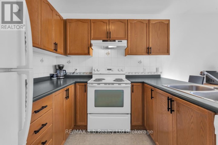 Photo 13 at 32 Magnolia Drive, Tillsonburg Photo 13 at 32 Magnolia Drive, Tillsonburg