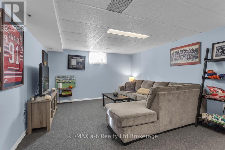 Photo 18 at 32 Magnolia Drive, Tillsonburg Photo 18 at 32 Magnolia Drive, Tillsonburg